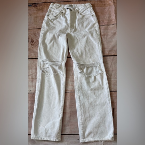 Citizens of Humanity Vintage Premium White Straight Distressed Jeans Size 26 USA - Picture 1 of 13